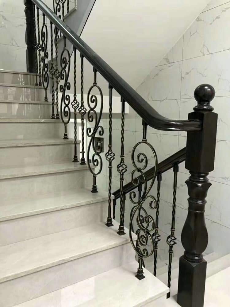 Cho thuê nhà lô góc, mới, thang máy,vỉa hè, 114m2- 5T, Duy Tân_44 Tr - Ảnh chính